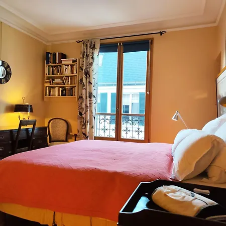 16 In Quiet Residential District Apartment Paris