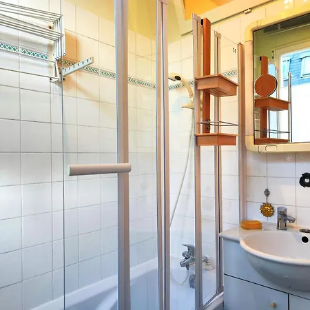 Paris 16 Apartment In Quiet Residential District