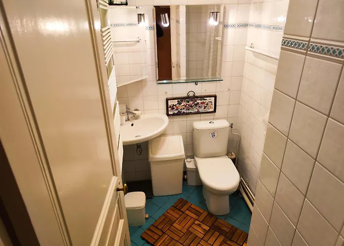 Apartman 16 In Quiet Residential District